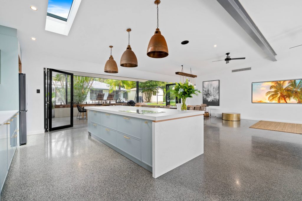 Mudgeeraba Kitchen Renovation Gold coast. Massive island in the centre of the family sized kitchen